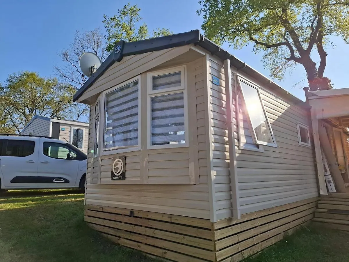 아파트 Mobihome Comfort 3 Chambres 6 Personnes 크로하스칼노엣