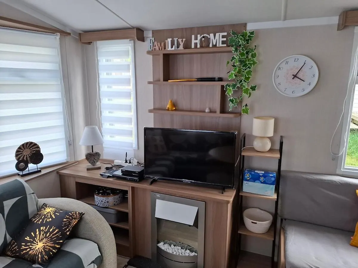 Mobihome Comfort 3 Chambres 6 Personnes 크로하스칼노엣 아파트